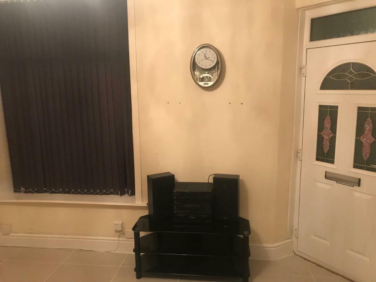 Entire B&B Burnley Bagian luar foto