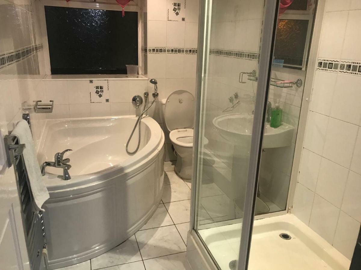 Entire B&B Burnley Bagian luar foto