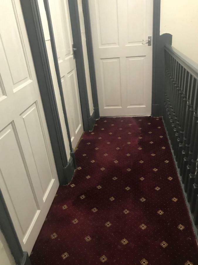 Entire B&B Burnley Bagian luar foto